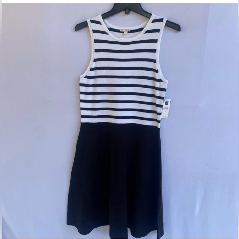 Gap sz Med.Striped Black and White Dress